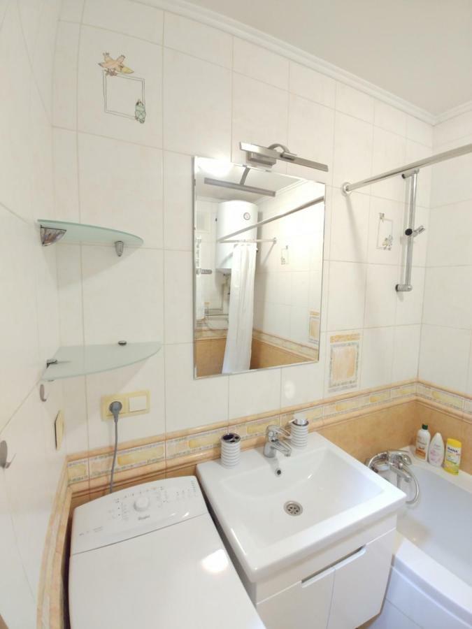 Sun Apartments City Centre Одеса Екстериор снимка